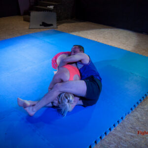 Gernot applying headscissors