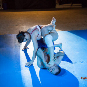 Zsuzsa puts her foot on Gregor's face thanks to her flexibility