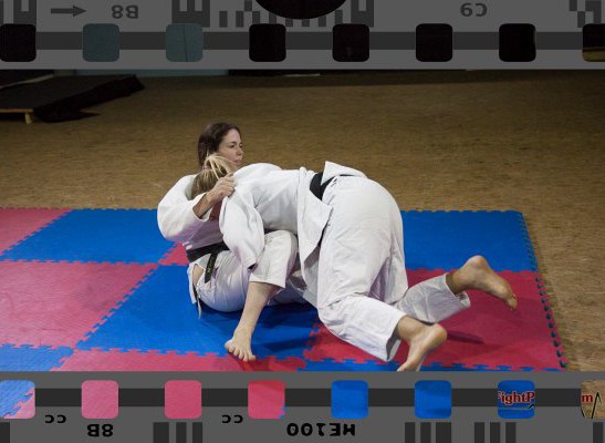 FightPulse-FW-17-Diana-vs-Xena-judogi-pins-4978