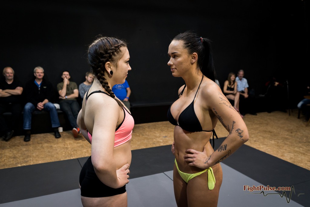 FightPulse-Rage-vs-Zoe-II-staredown-5